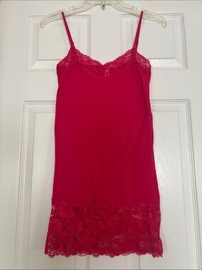 Active Basic Vibrant Red Lace Trim Slip Camisole Adjustable Straps For Layering